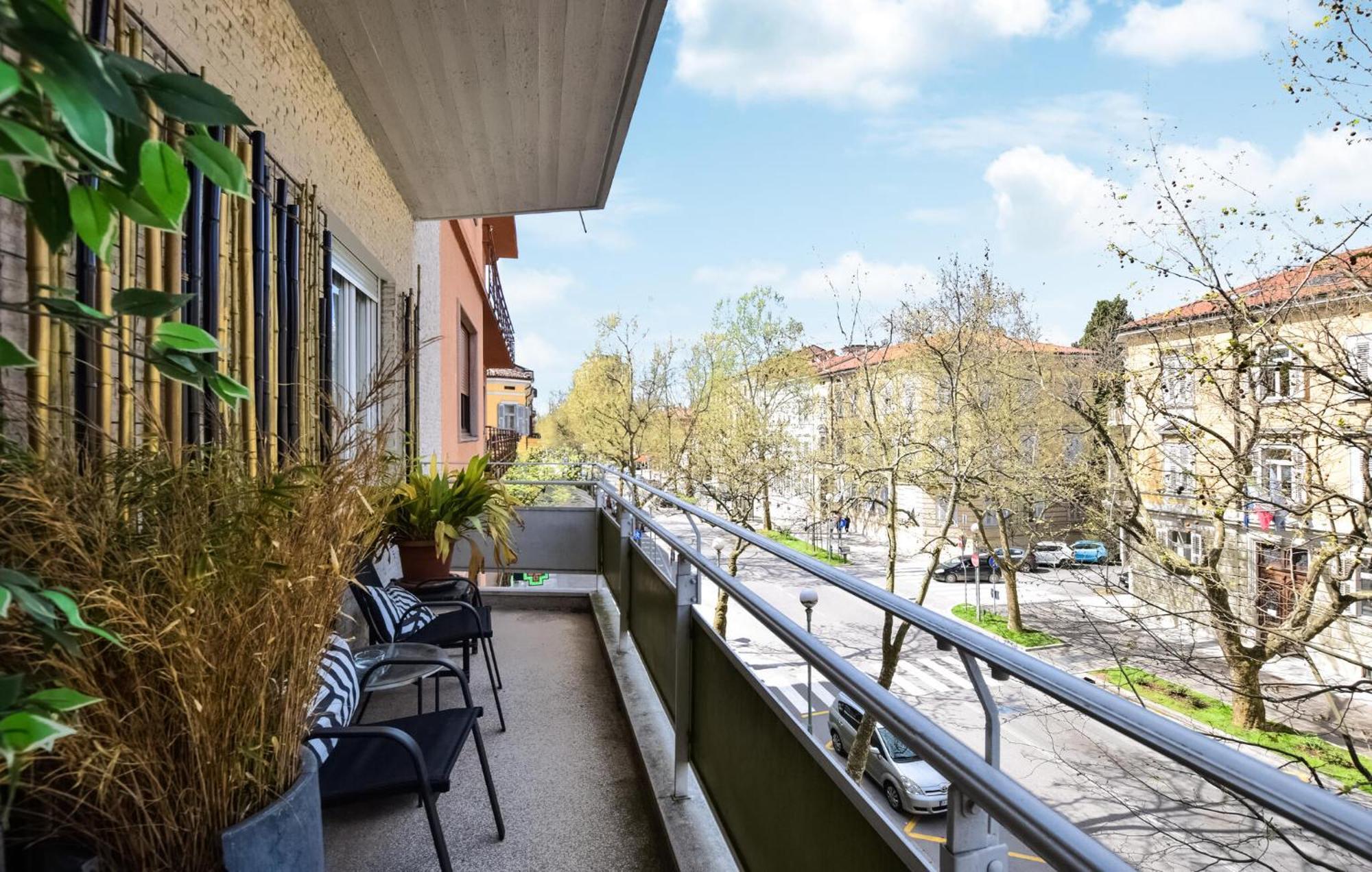 2 Bedroom Cozy Apartment In Gorizia Ngoại thất bức ảnh